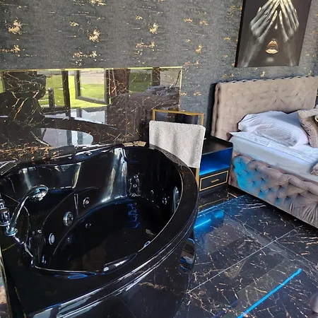 Wrzos Bed & Breakfast